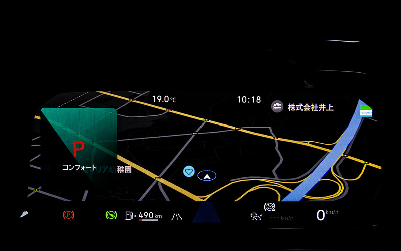 メーターパネルは10インチ液晶を採用したDigital Cockpit Proを搭載。ステアリングのボタン操作でさまざまな表示に切り替えることができる