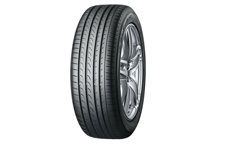 横浜ゴム「BluEarth RV-02」