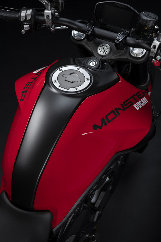 新型「モンスター」