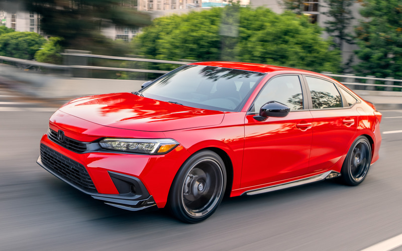 写真は自然吸気の2.0リッターモデル「スポーツ」