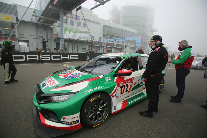 総合43位、TCRクラス3位に終わった Honda Civic TCRのティエゴ・モンテイロ選手