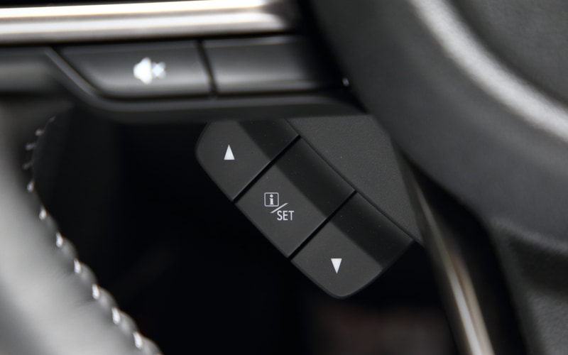 メーター内の表示切り替えスイッチ