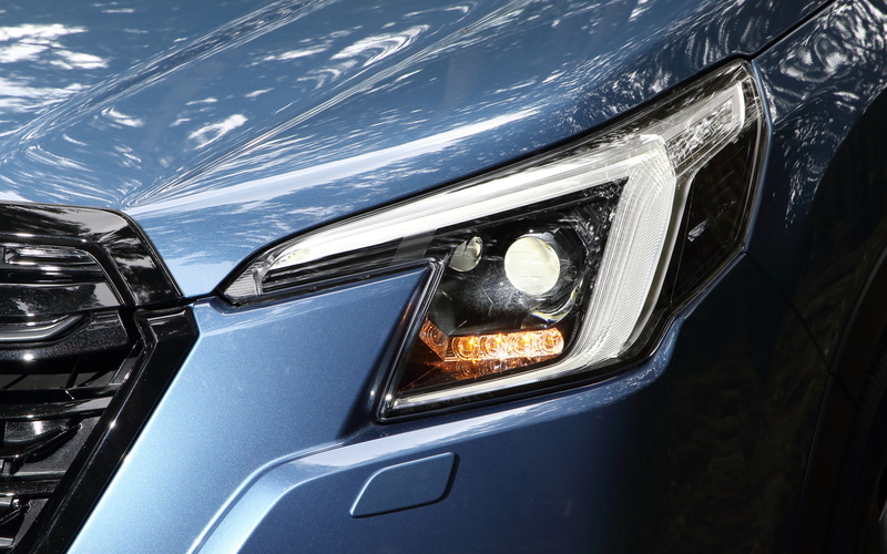 ヘッドライトの点灯パターンとフォグランプ