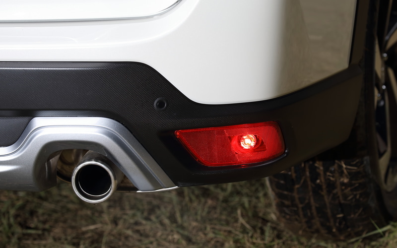 リアコンビネーションランプの点灯パターンとリアフォグランプ