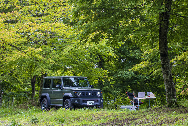 紅葉の木が生い茂る隠れ家的キャンプ場でアウトドアテレワークをしてきた