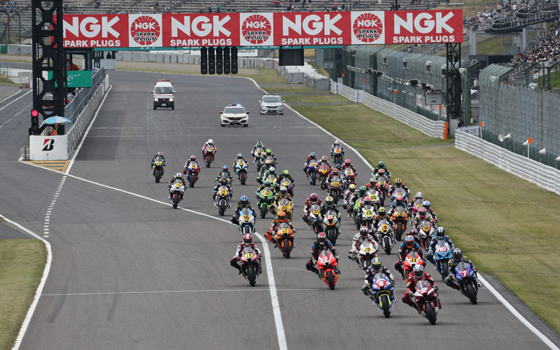 2021年 MFJ全日本ロードレース選手権シリーズ 第2戦 JSB1000クラススタートシーン