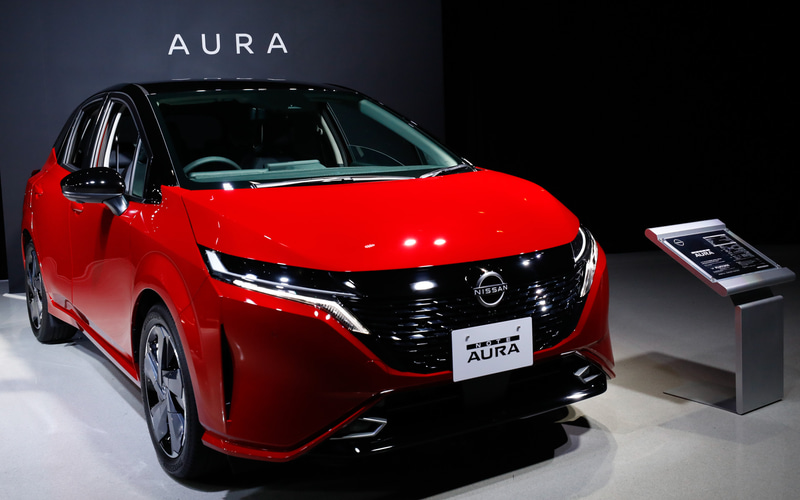 新型車「ノート オーラ」