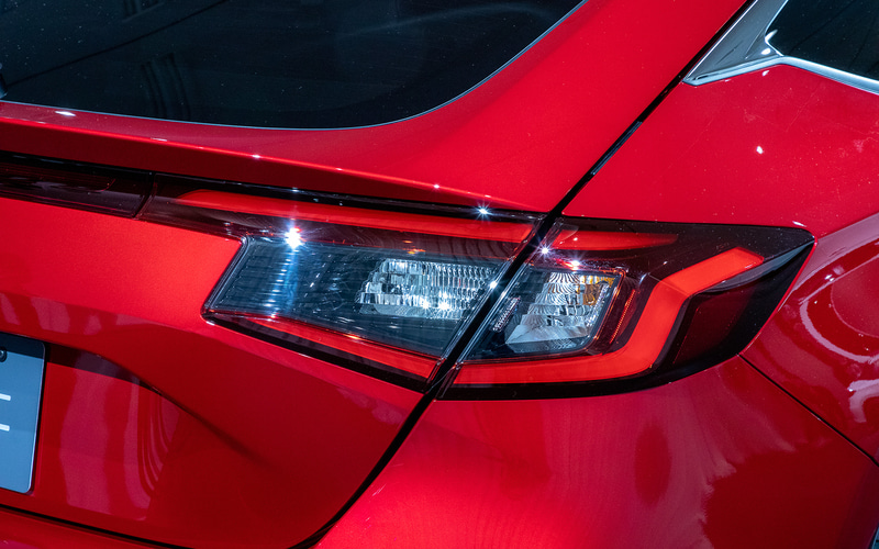 リアコンビネーションランプ。消灯時