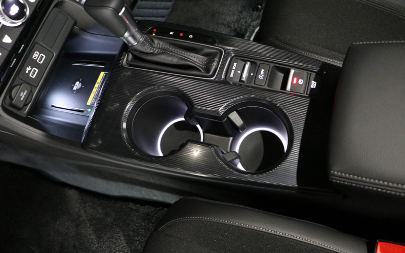 ドリンクホルダー部のイルミネーション