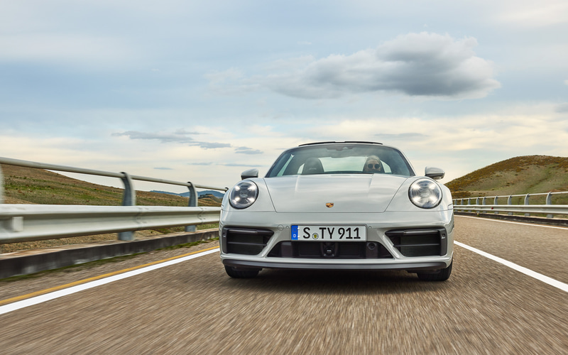 新型911 タルガ 4 GTS