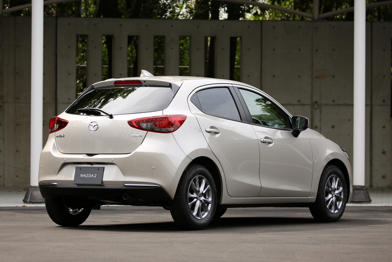 MAZDA2 SunlitCitrus