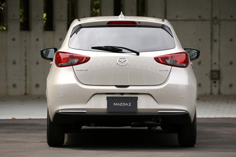 ボディサイズは4065×1695×1525（全長×全幅×全高）、ホイールベースは2570mm