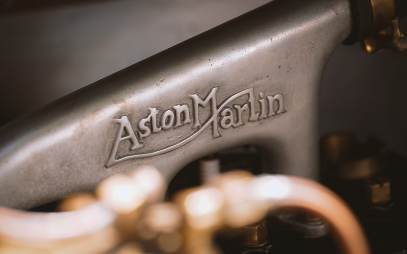 1921年当時のAston Martinスクリプト