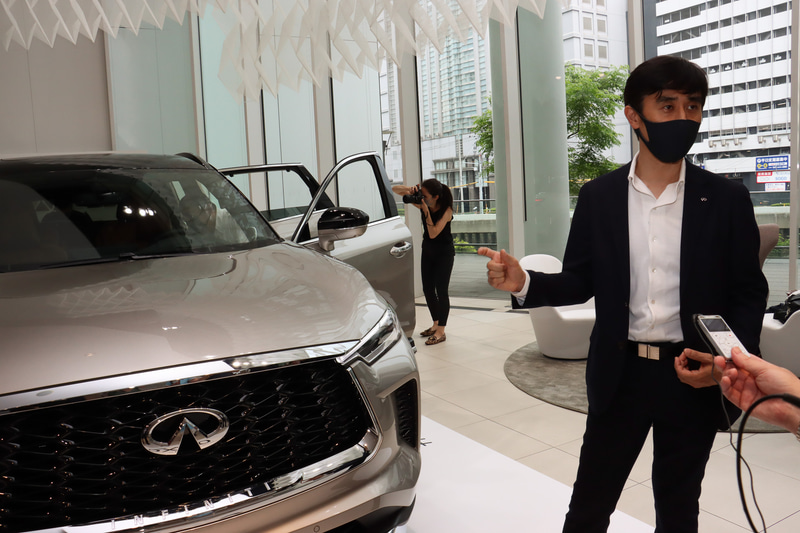 新しいQX60ではユーザーからのリクエストを受け、SUV的なスタンス感、筋肉質な雰囲気を高めたと中村氏