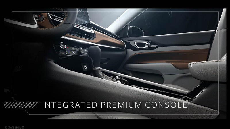 コンソールのデザインを変更し、容量を従来の2倍以上に拡大