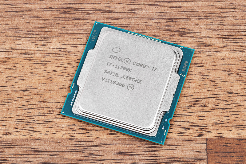 「第11世代インテル Core プロセッサー」は、従来製品から内部の仕組が大幅に見直されて、ゲームを含めてさまざまなアプリケーションでより高い処理能力を発揮するようになっている。また、安定動作に定評のあるIntelの製品であることも人気を集める理由の一つだ