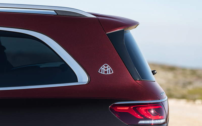 Dピラーに配置されているマイバッハのエンブレム