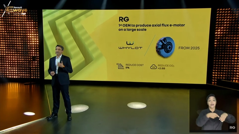 Brunet氏のプレゼンテーションの様子と使用されたスライド資料