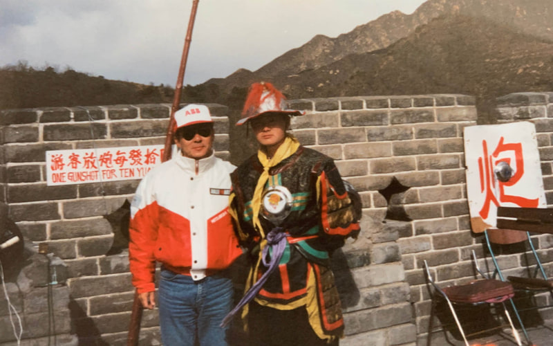 最終SSは万里の長城をくぐって感動的なフィニッシュ。リスタートまでに時間があるので観光してみた。土産物屋さんもたくさんあり、進出したばかりのケンタッキーもあった。中華風味でなんか違う気もしたけどおいしかった