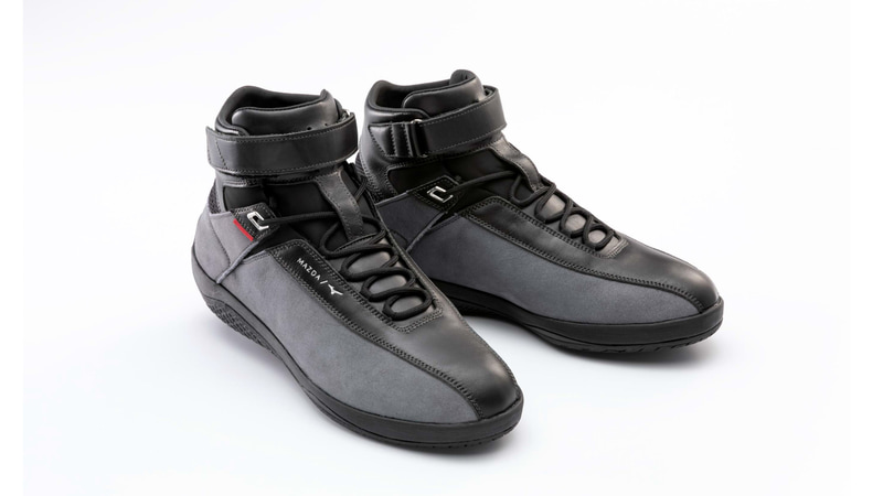 マツダ/ミズノ ドライビングシューズ