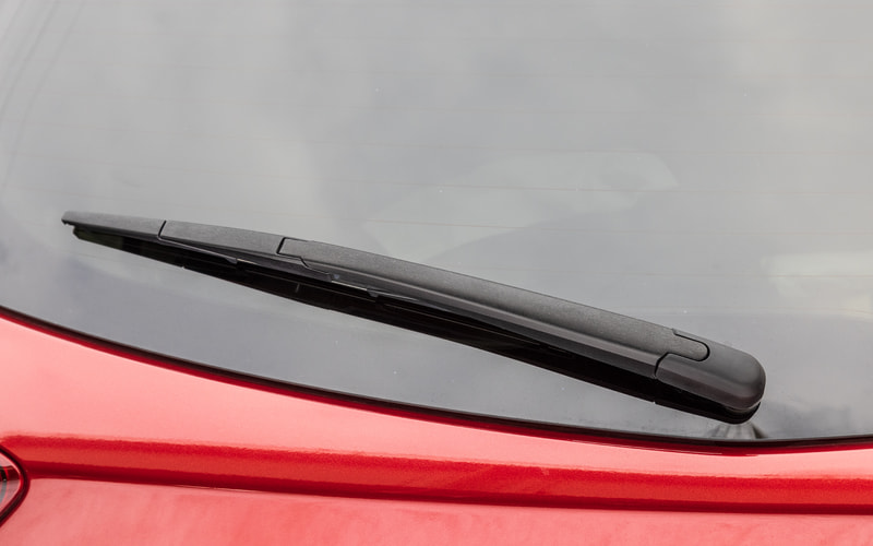 リアワイパー。そういえばここも樹脂だった