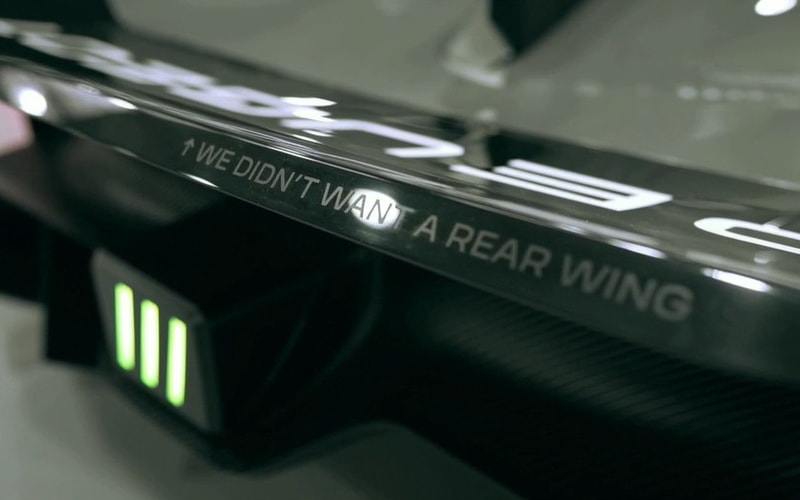 リアウイングいらないよ、というジョーク