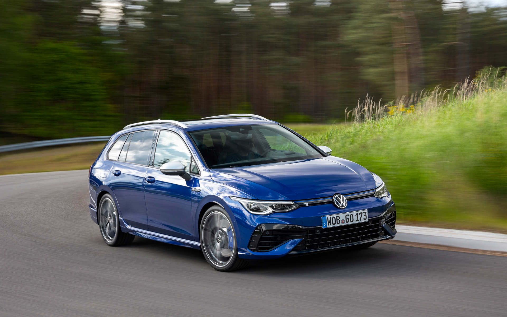 新型ゴルフ R ヴァリアント