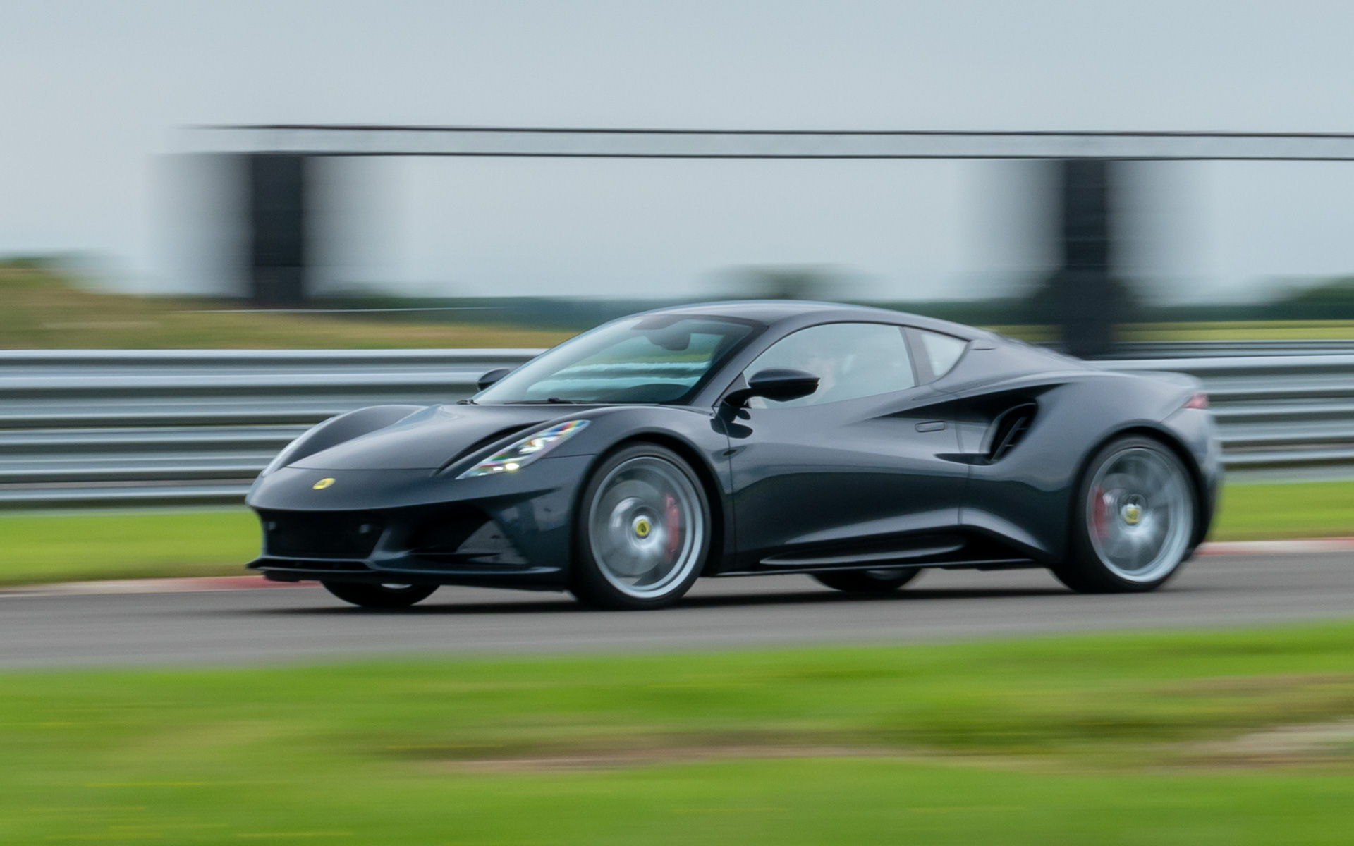 イベントの特別ゲストとして、元F1世界チャンピオン ジェンソン・バトン氏が登場