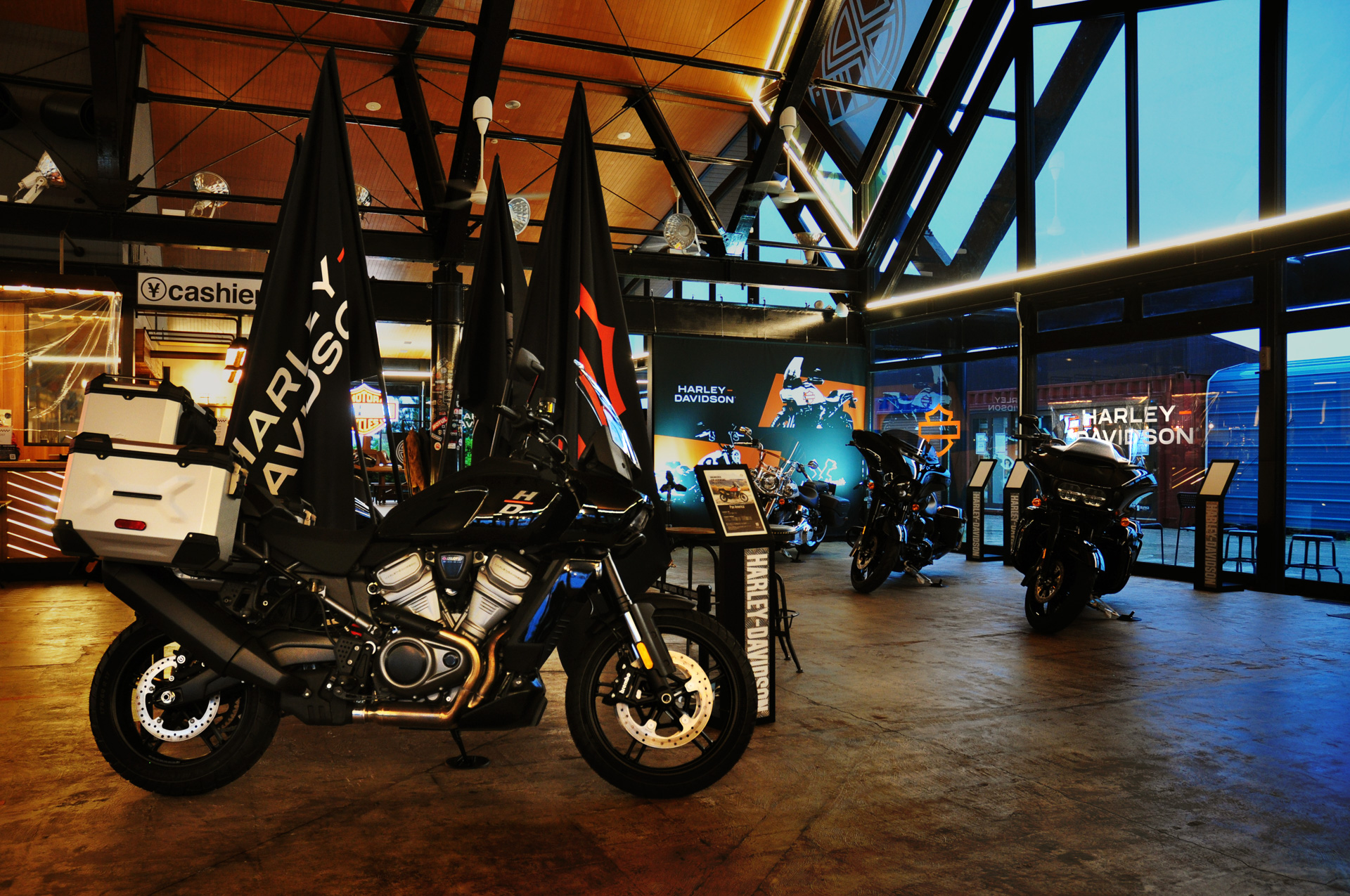 バイカーズパラダイス南箱根で開催中の「Harley Month」