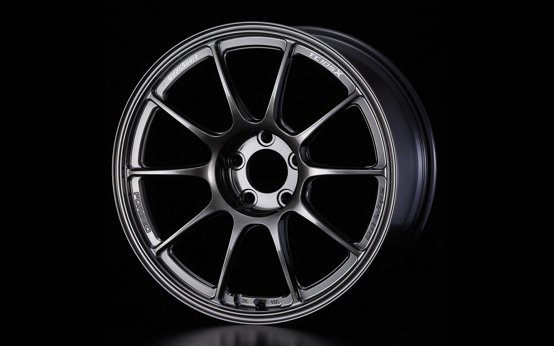 製造：鍛造、構造：1ピース、サイズラインアップ：18インチ、カラーバリエーション：EJチタン