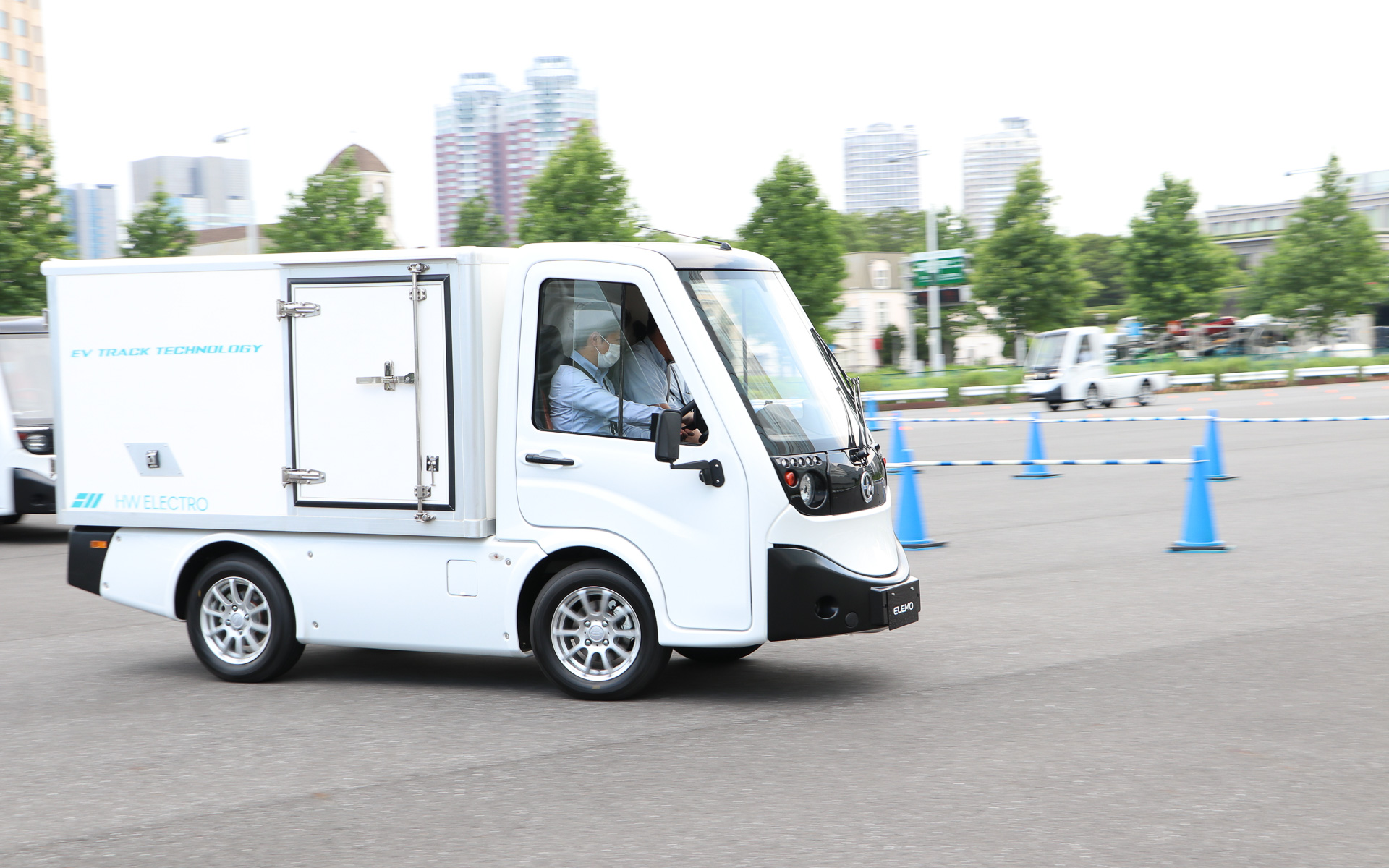 ボックスタイプ