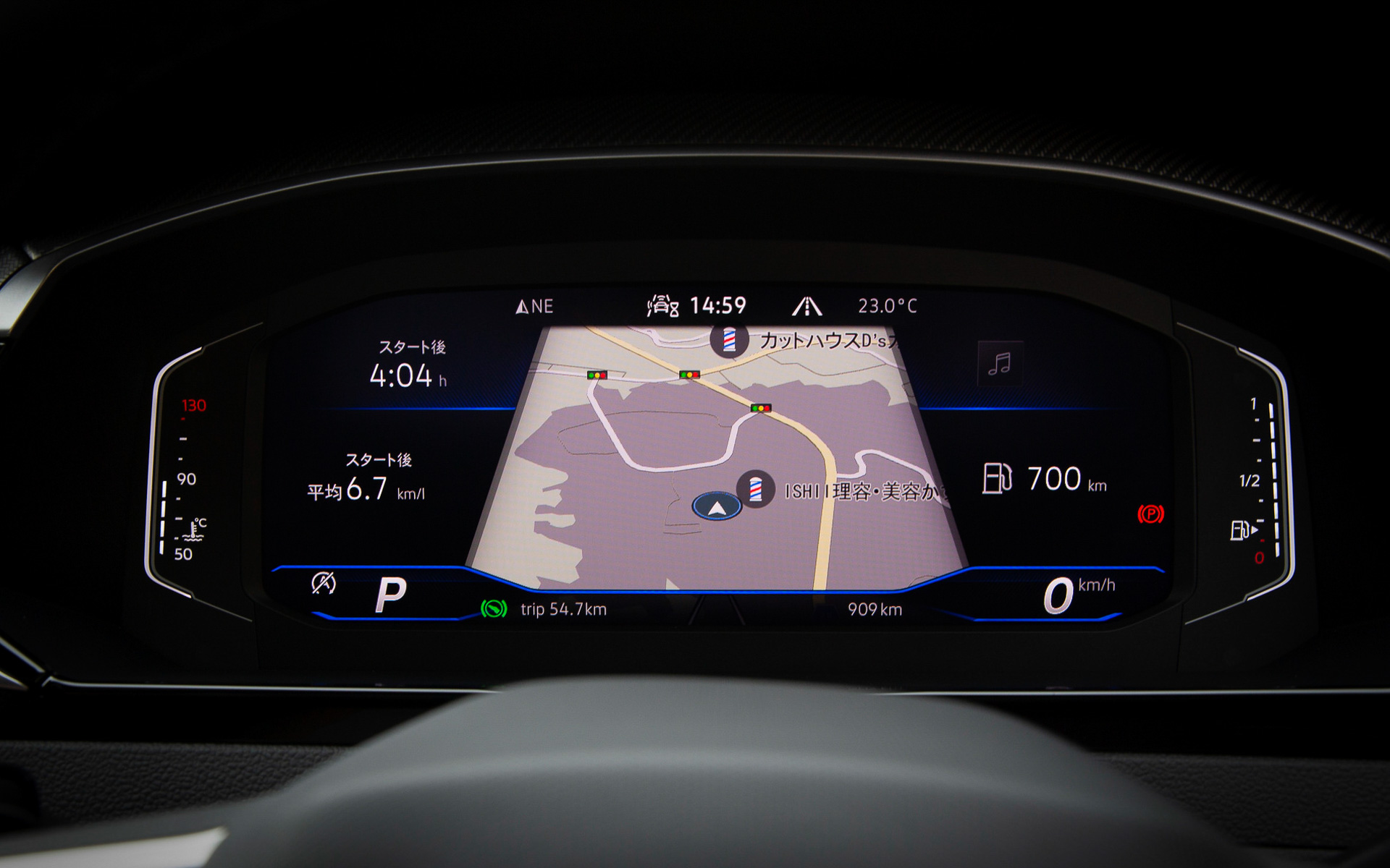 デジタルメータークラスター「デジタル コクピット プロ」を全車標準装備