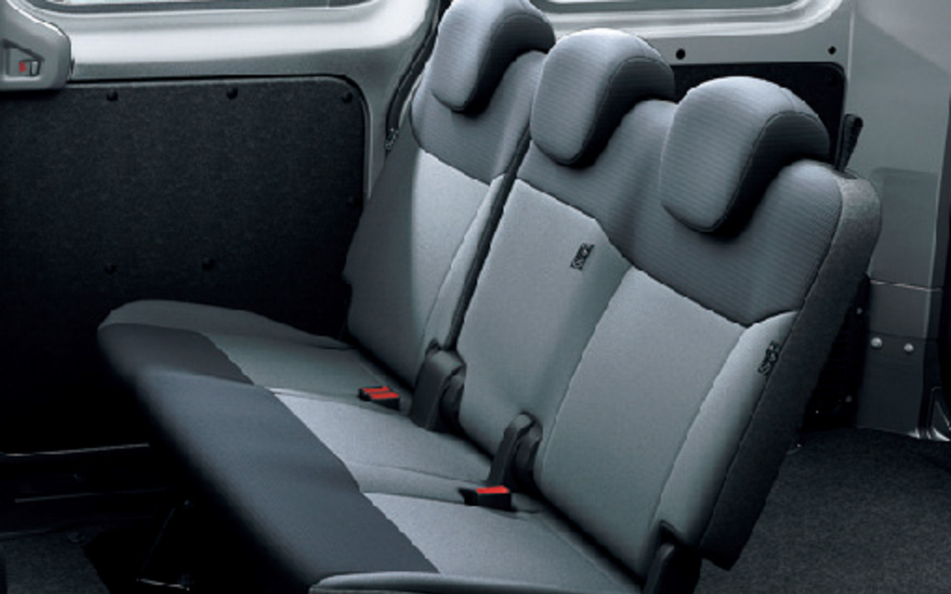 6：4分割リアシート