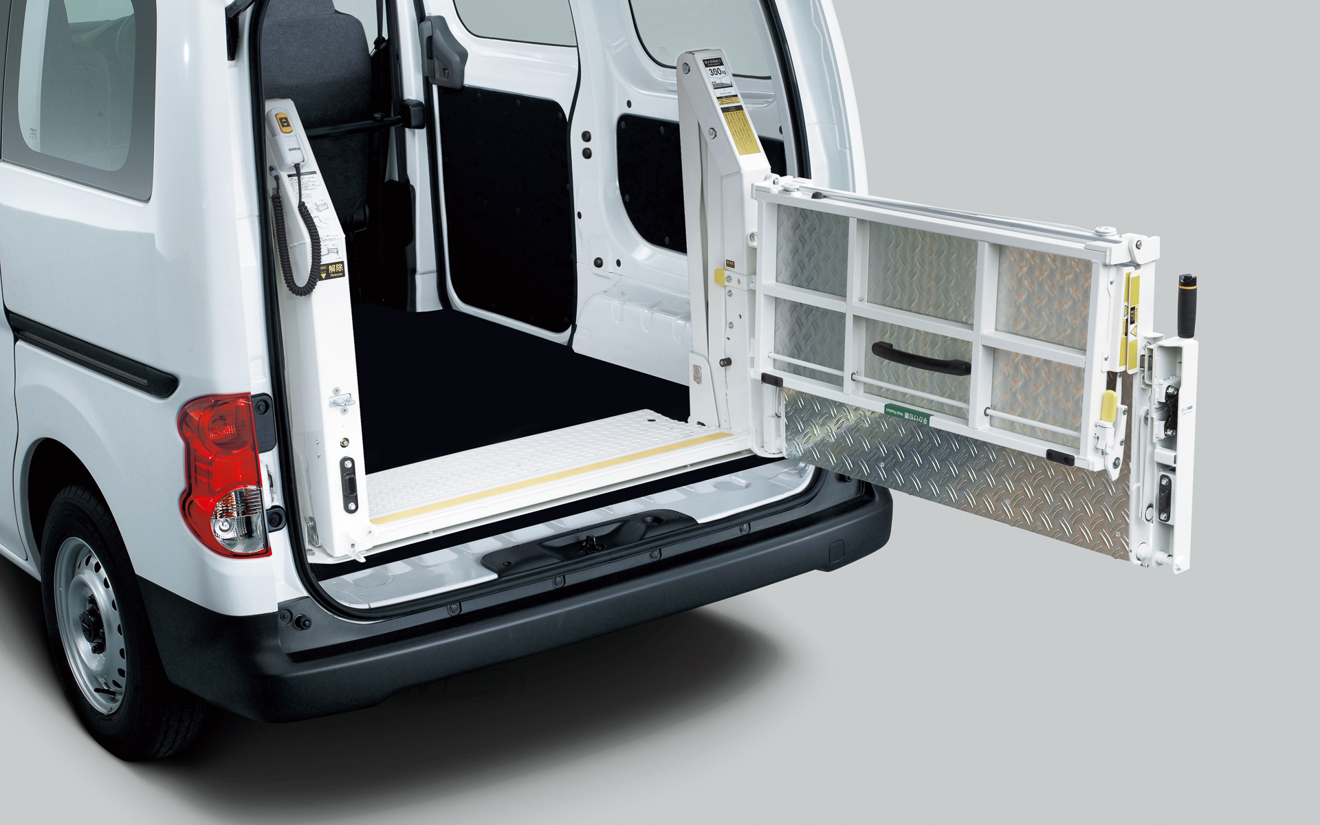 リフター付きバン