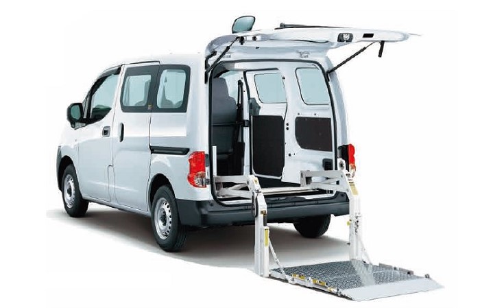 リフター付きバン