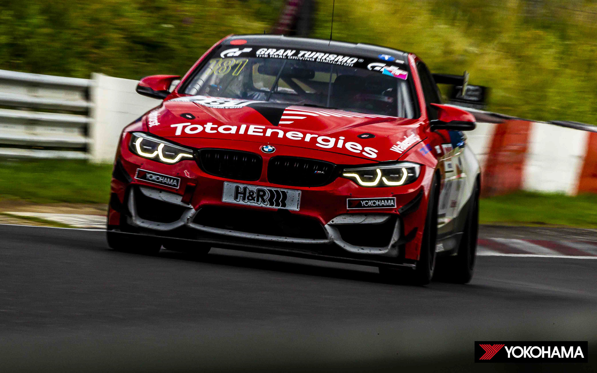 SP10クラスで2位の181号車「BMW M4 GT4」（Chandler Hull選手/Jonathan Miller選手）