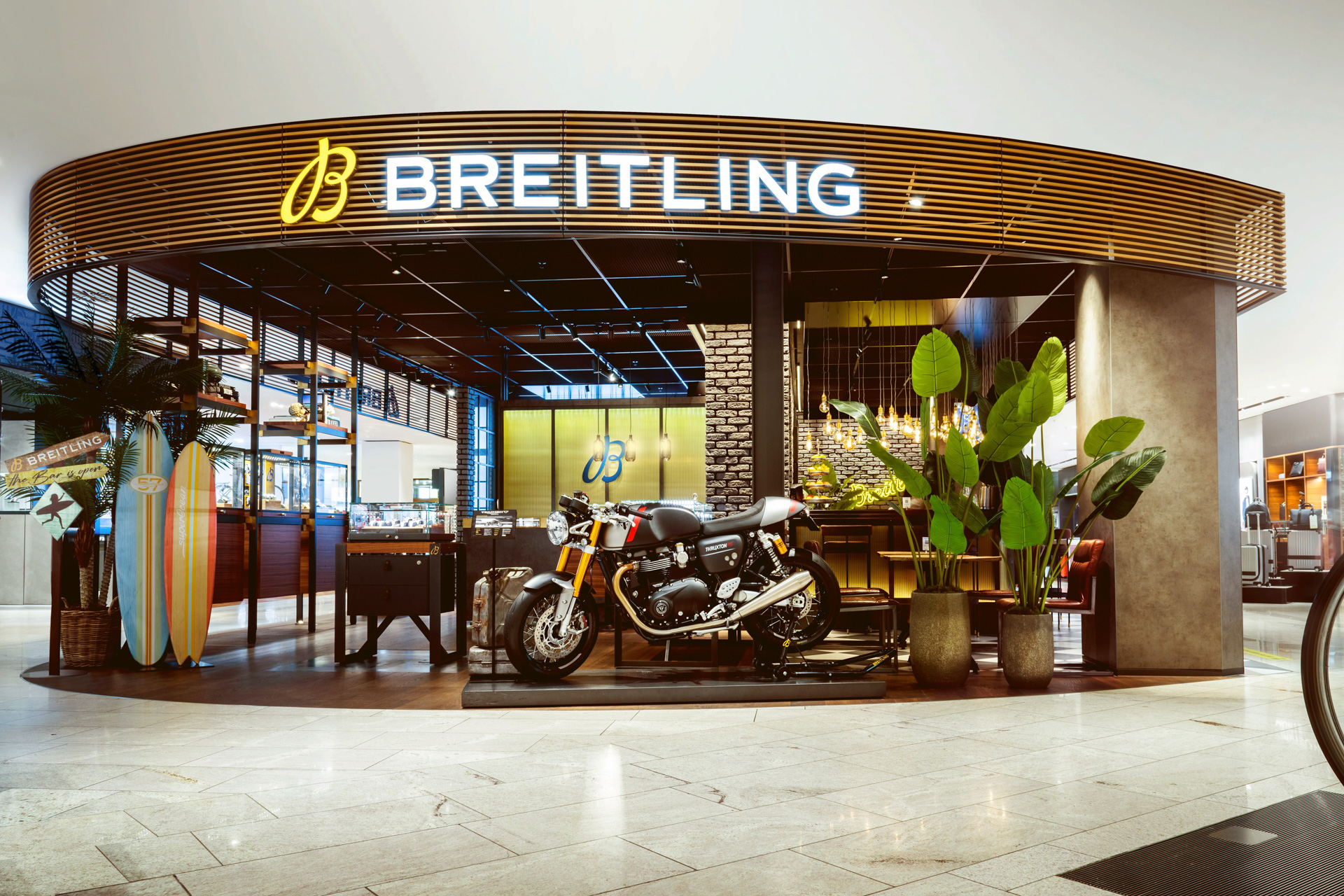 Breitling x Triumph_Breitling Boutique Jelmoli