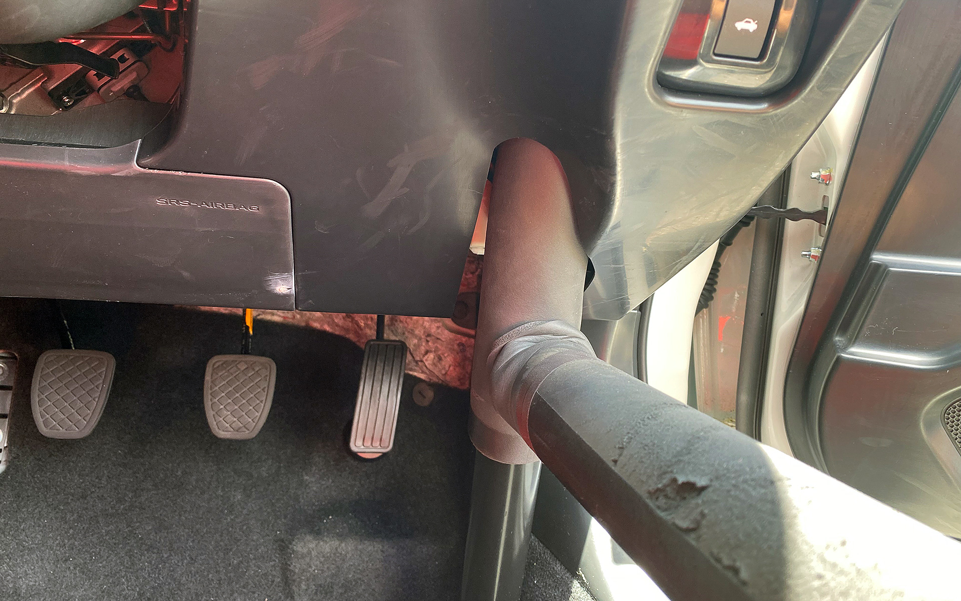 ロールケージの作り込みにも注目