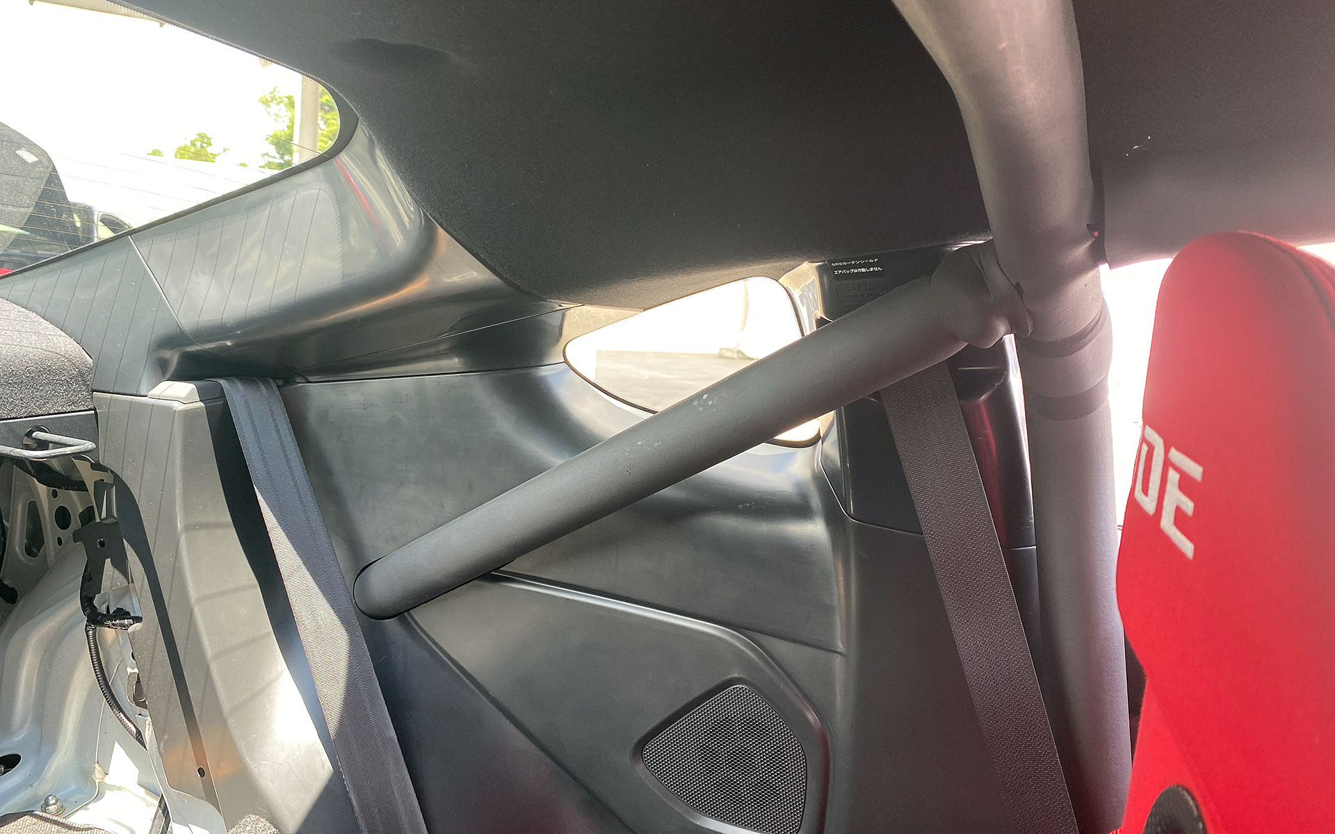 ロールケージの作り込みにも注目