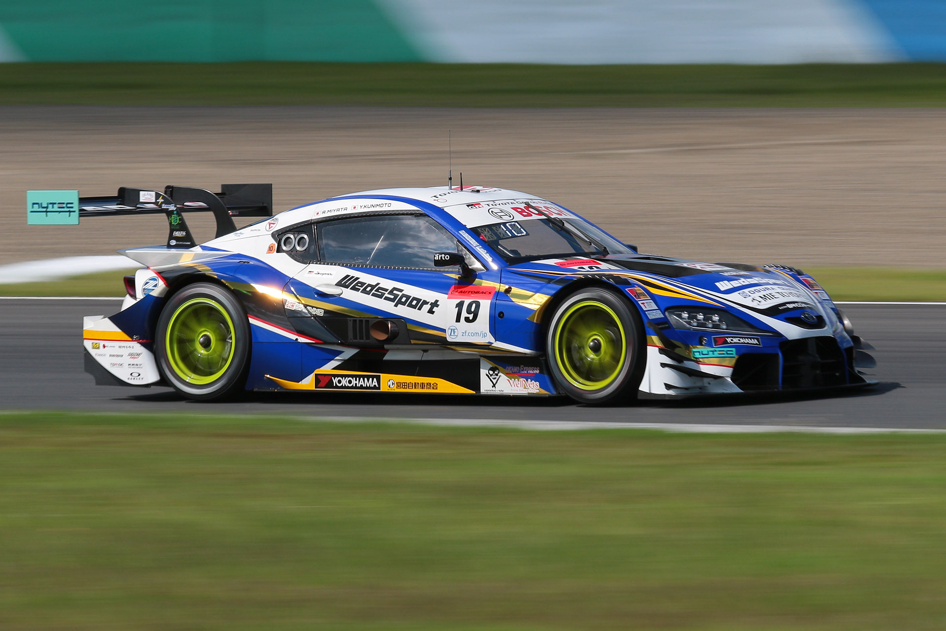 予選2位は19号車 WedsSport ADVAN GR Supra（国本雄資/宮田莉朋組、YH）