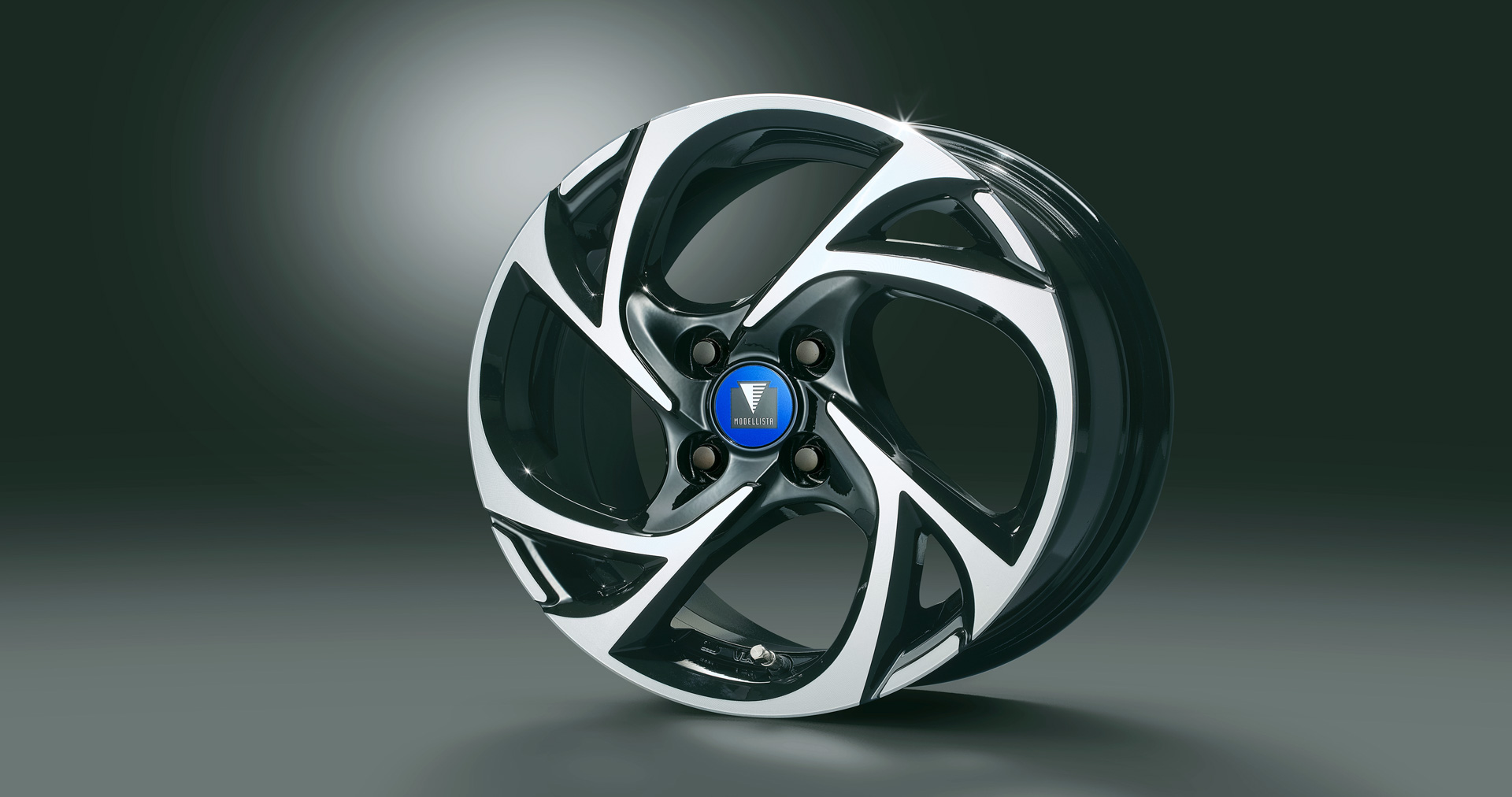 15インチ アルミホイールセット「MODELLISTA SpinAir VI」