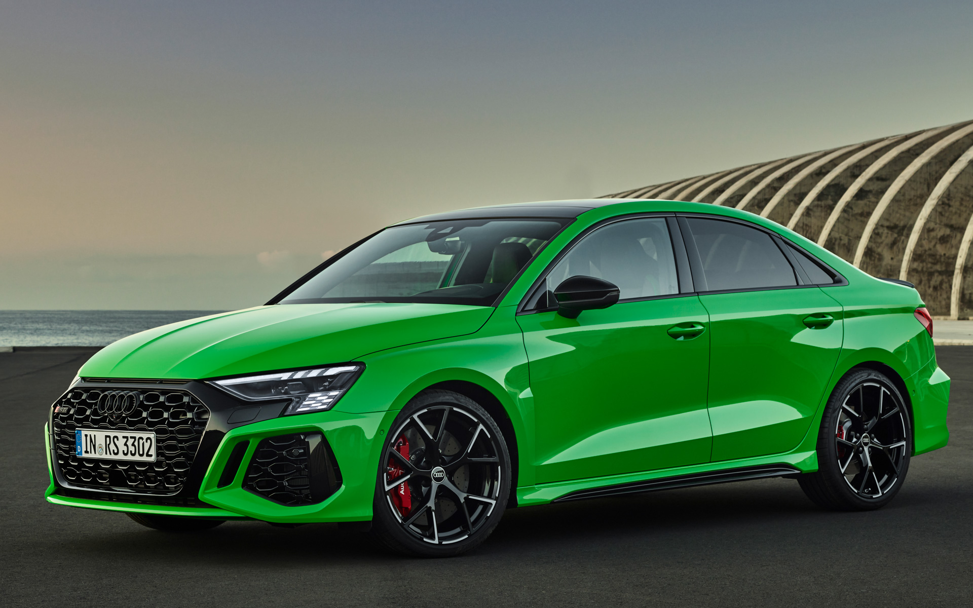 新型「RS 3 セダン」