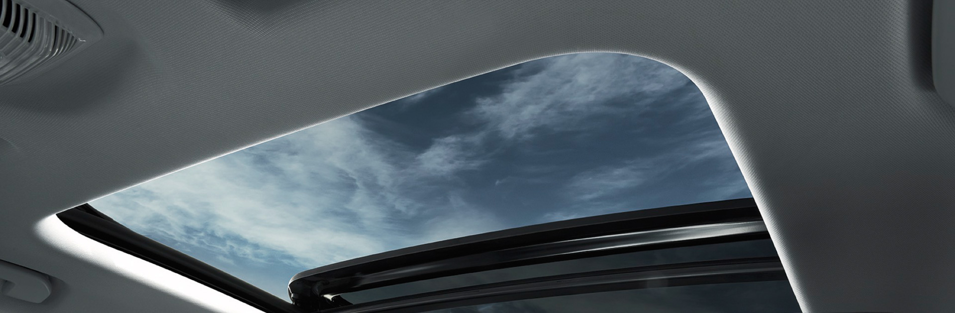 パノラミックサンルーフ