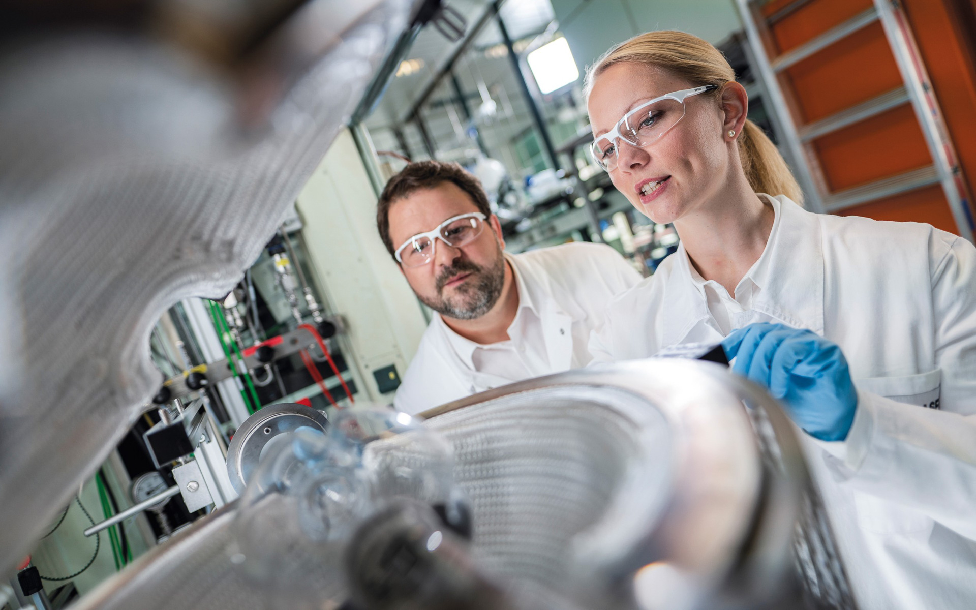 ポルシェとBASFがBEV（電気自動車）用高性能リチウムイオン電池の開発で提携