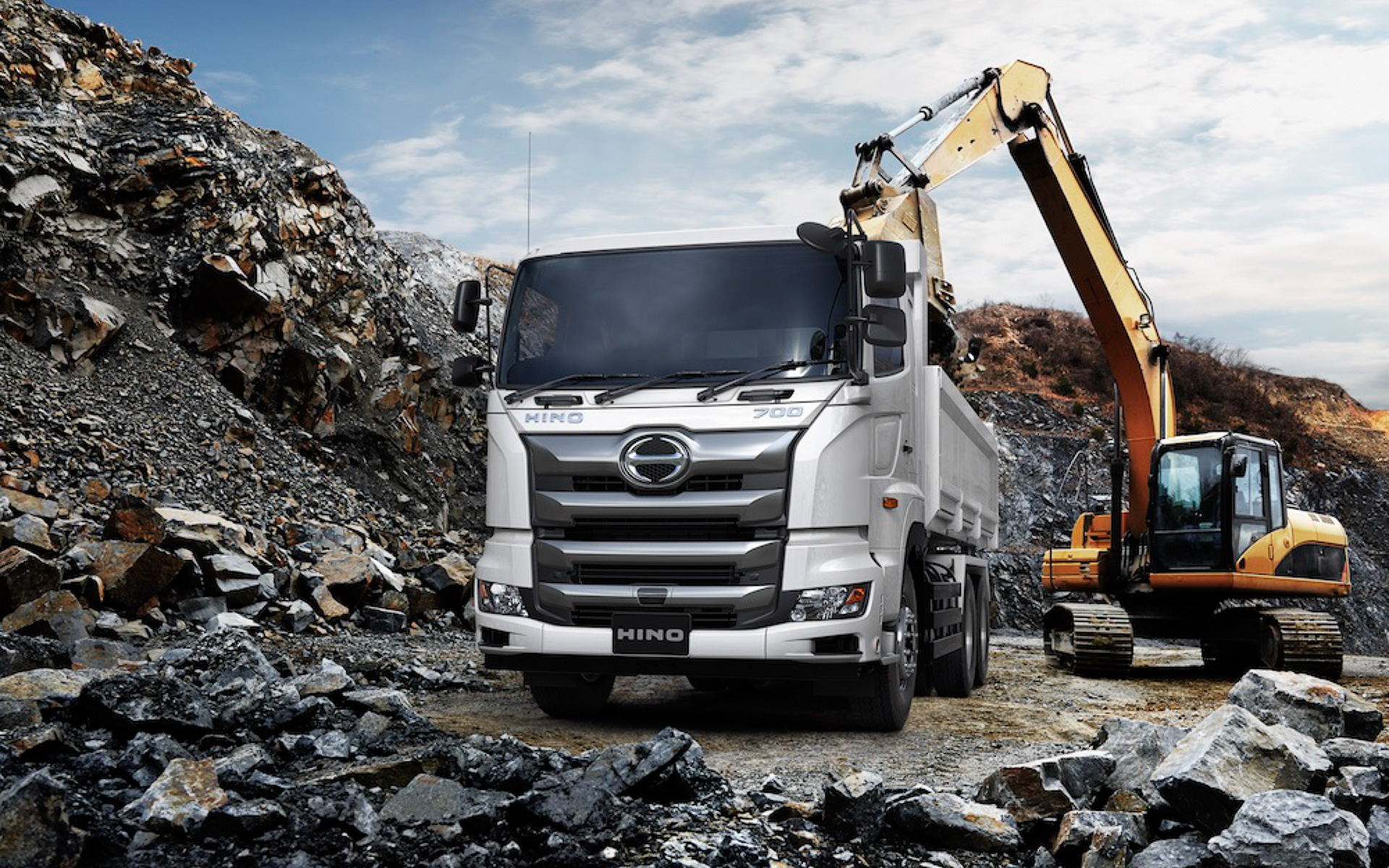 豪州向け大型トラック HINO 700シリーズ