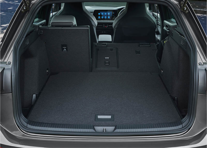 ラゲッジスペースは611L～最大1642Lを確保