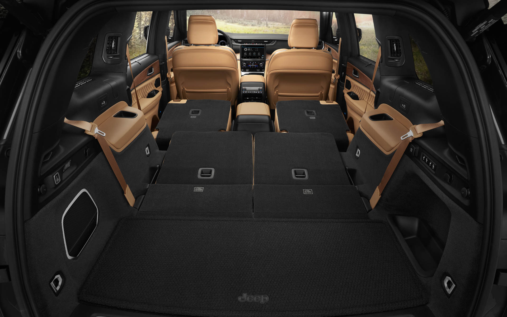 新型グランドチェロキーの内装イメージ
