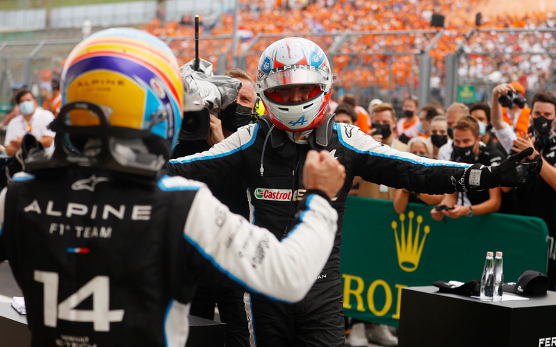 F1第11戦ハンガリーGP、スタート・リスタートでの大混乱を経て