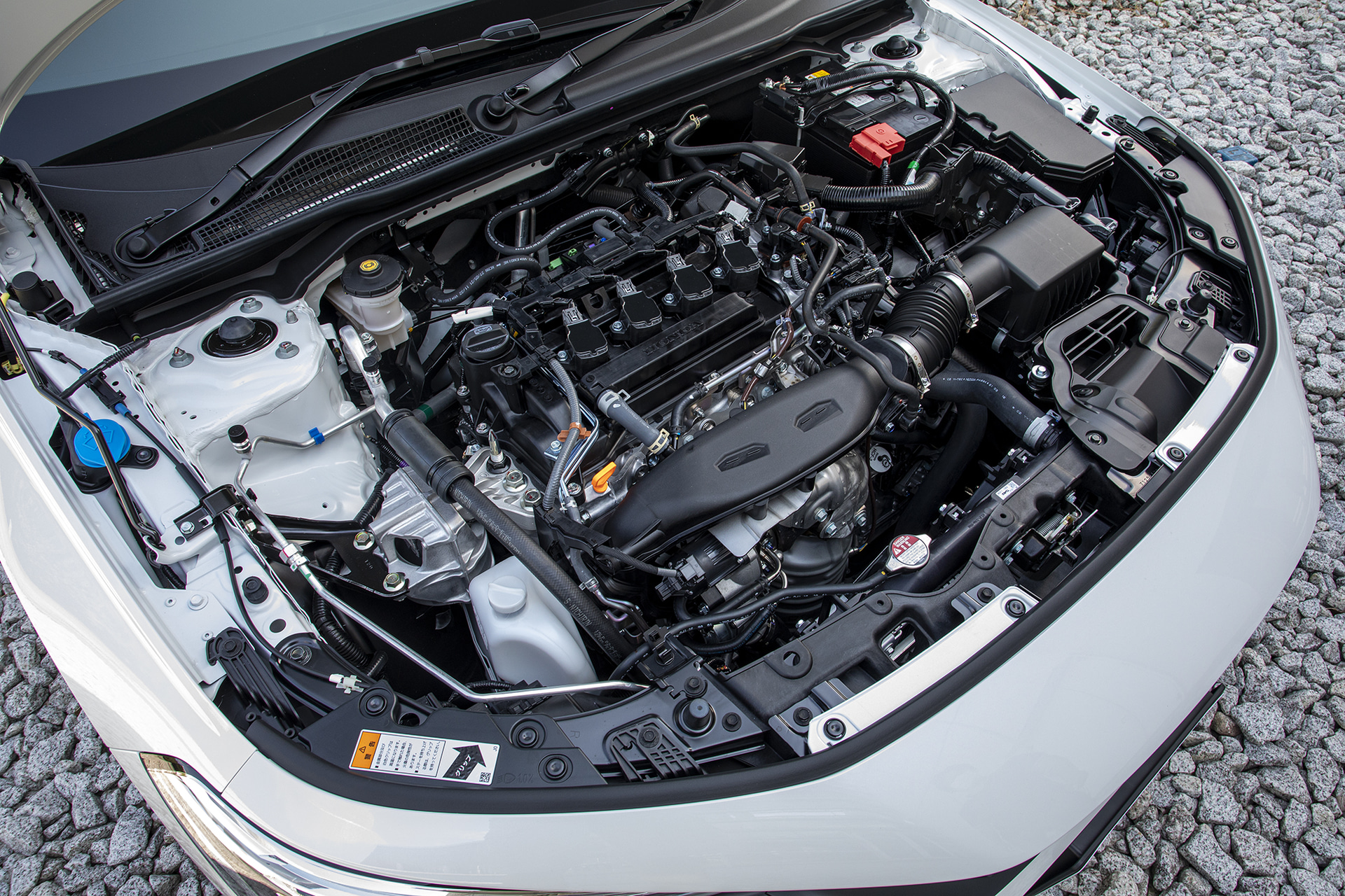 直列4気筒DOHC 1.5リッター直噴VTECターボ仕様のL15C型エンジンは、最高出力134kW（182PS）/6000rpm。最大トルク240Nm（24.5kgfm）/1700-4500rpmを発生