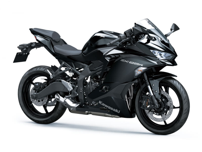カワサキ、新グラフィック採用「Ninja ZX-25R」シリーズなど5